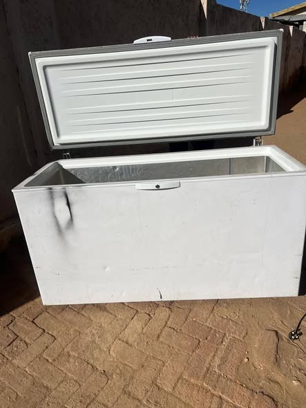 Defy deep freezer photo 2
