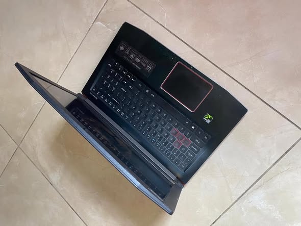 GAMING LAPTOP photo 2