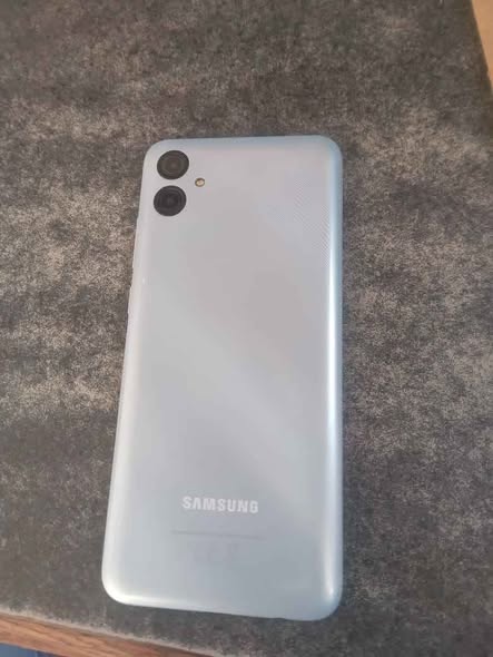Samsung A04e photo 1