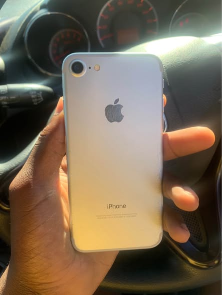 iPhone 7 photo 3