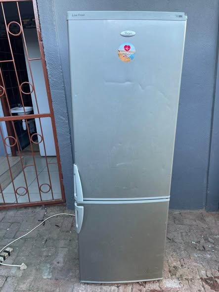 Whirlpool fridge photo 1