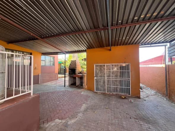 House for sale Windhoek West photo 4