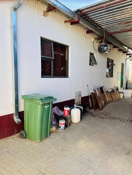 HOUSE FOR SALE photo 2
