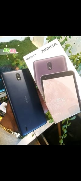 NOKIA C1 photo 2