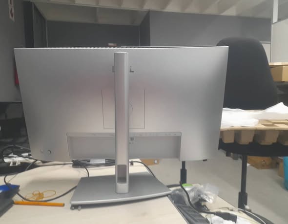Dell Monitor photo 4
