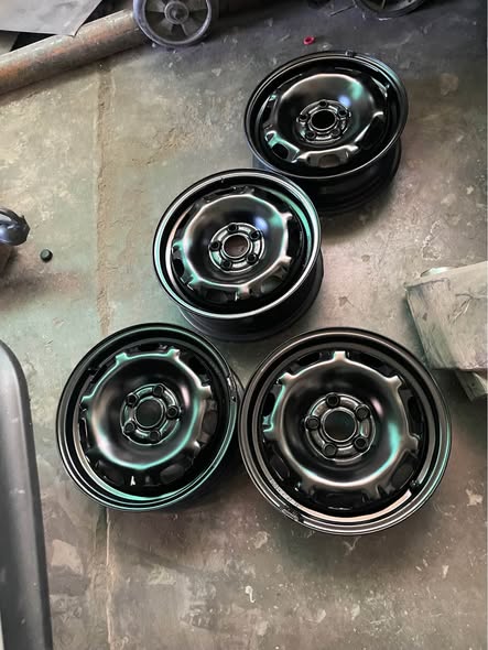 14 inches Heavy duty Polo/Jetta universal rims photo 1