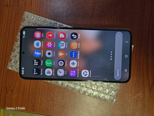 Samsung S23 plus photo 2