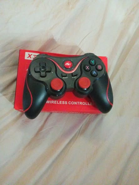 Wireless controller photo 2