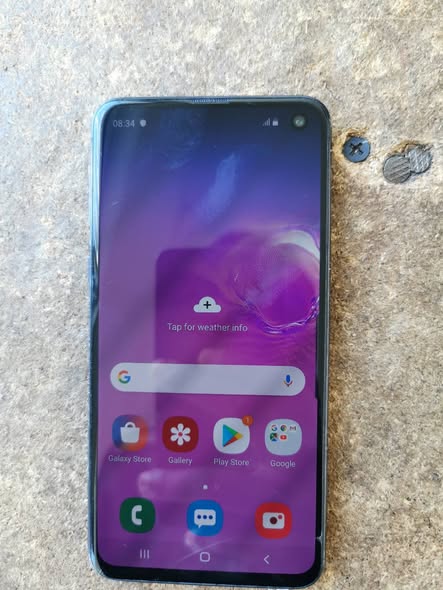 Samsung S10E photo 1