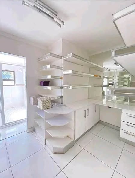 House for Sale – Hochland Park (Tauben Glen) photo 2
