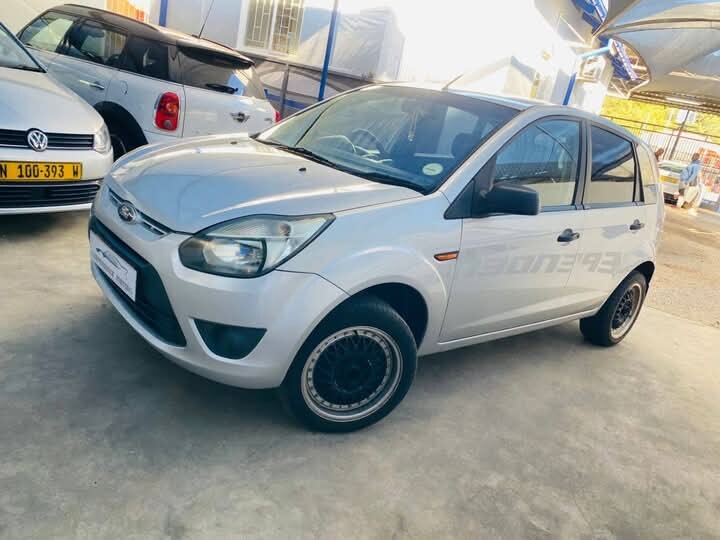2014 Ford Figo 1.4 Hatchback photo 2