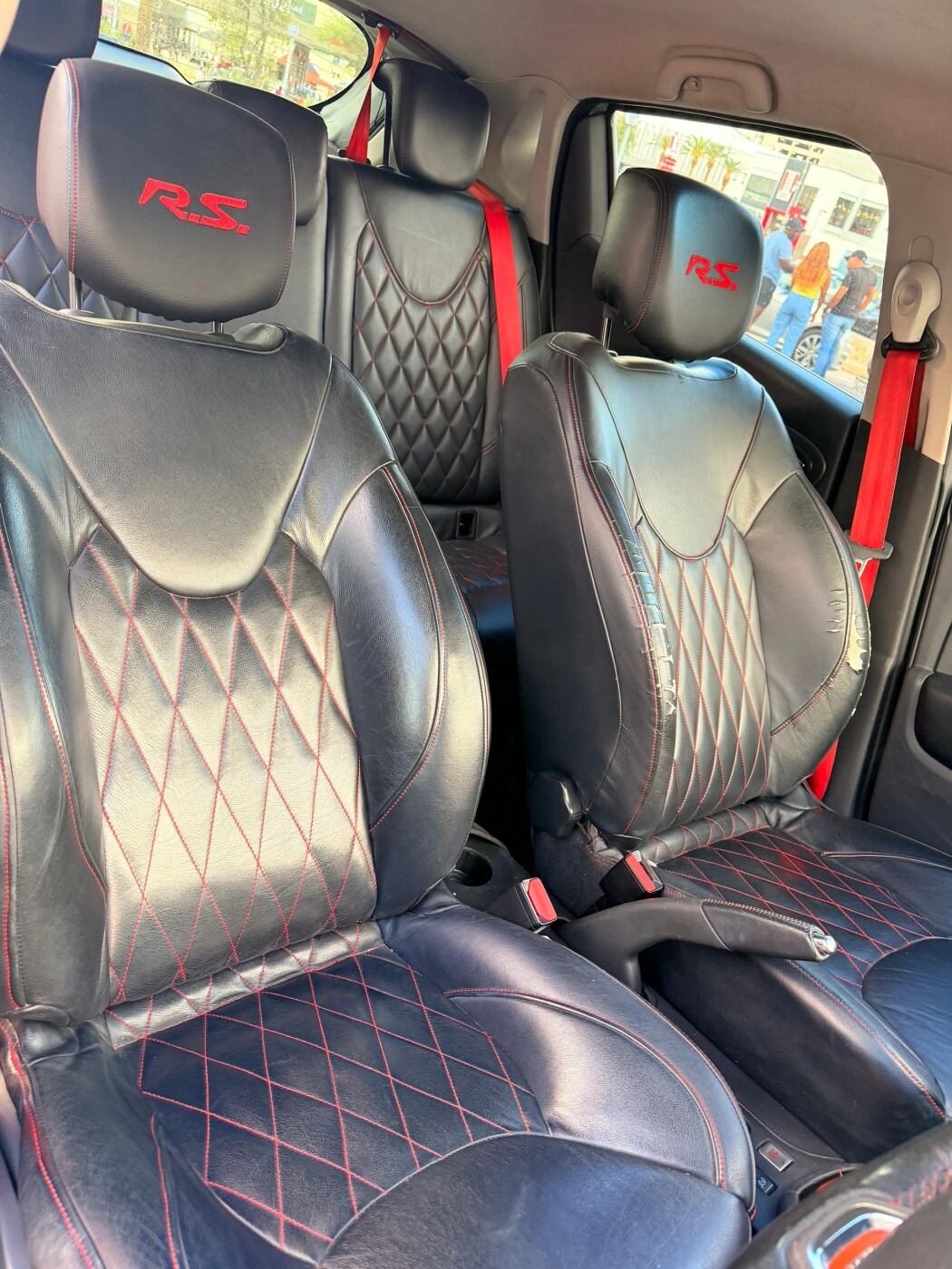 Clean Renault RS photo 3
