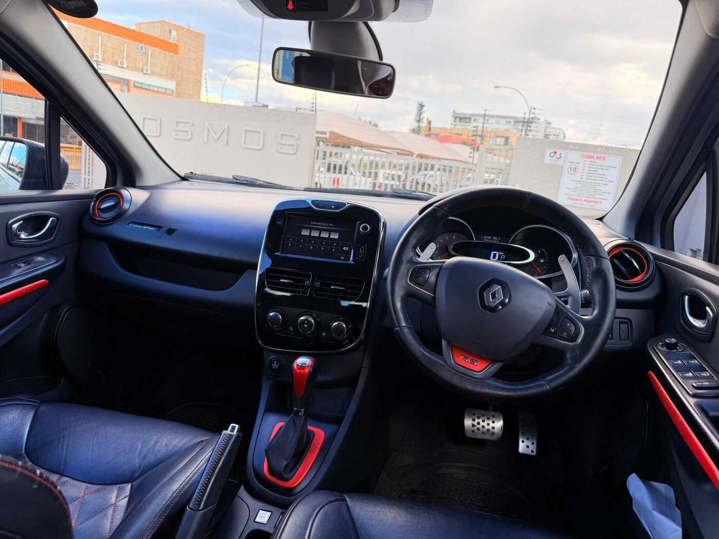 Clean Renault RS photo 7