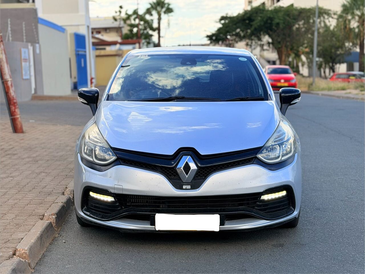 Clean Renault RS photo 1