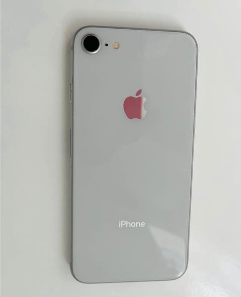 iPhone 8 photo 3