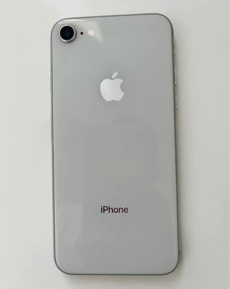 iPhone 8 photo 1