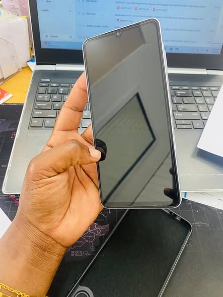 Samsung A06 photo 1
