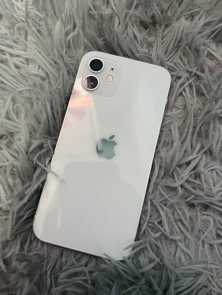 iPhone 12 photo 2