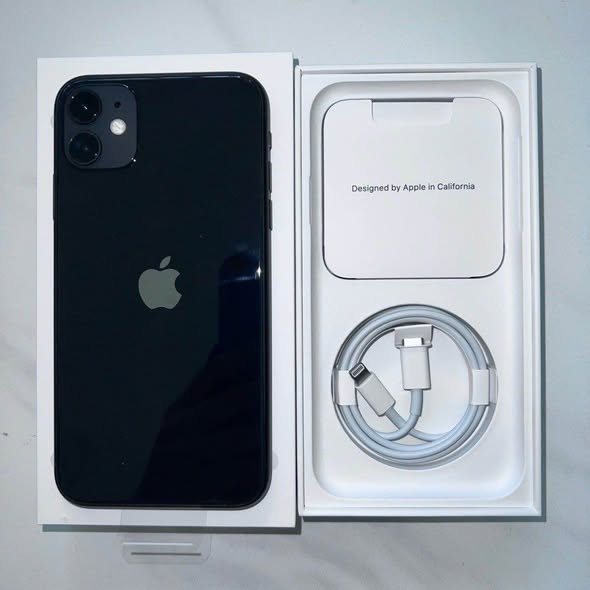 iPhone 11 128GB photo 2