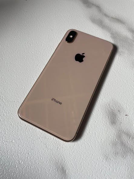 iPhone Xs Max photo 2