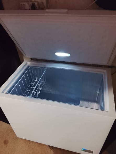 FREEZER photo 2