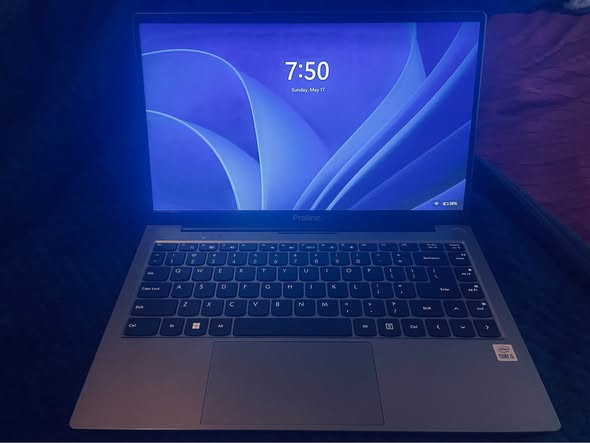 Proline V146 Laptop photo 2