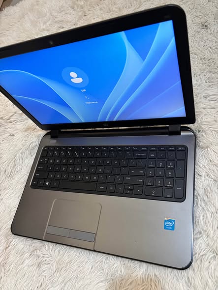 HP 250 G3 Laptop photo 3