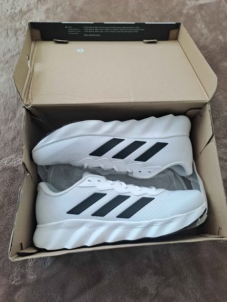 Brand new sneakers photo 4