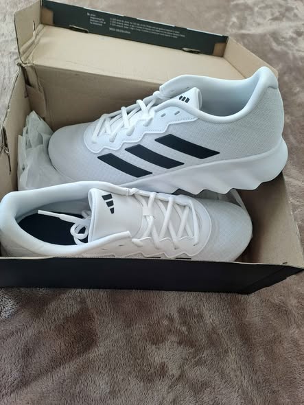 Brand new sneakers photo 3