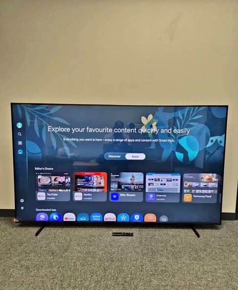 Samsung 55 inch Smart TV photo 3