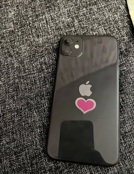 iPhone 11 photo 1