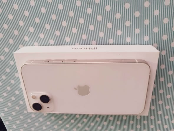 iPhone 13 128 GB photo 1