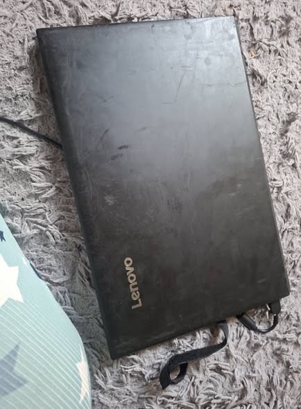 Lenovo laptop photo 2