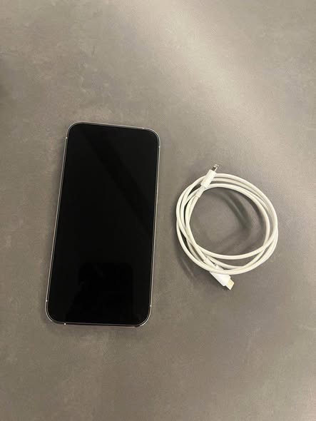 iPhone 14 Pro Max photo 1