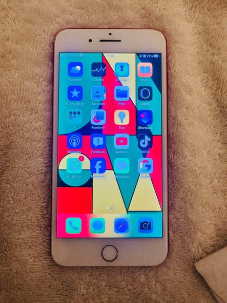 iPhone 8 Plus photo 1