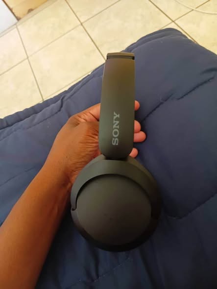 Sony headphone photo 1