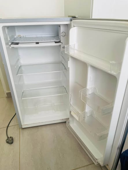Defy mini fridge photo 2