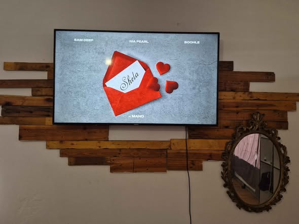 Sinotec 65 inch smart tv photo 2
