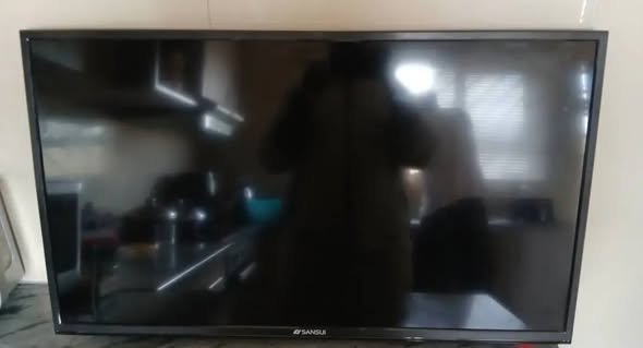 Sansui 32inch TV with remote photo 1