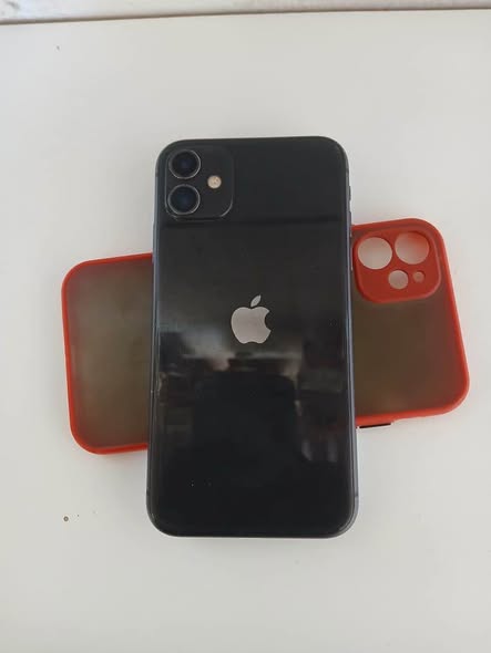 iPhone 11 photo 3