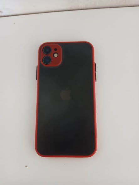 iPhone 11 photo 4
