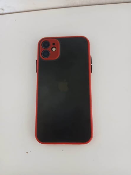 iPhone 11 photo 2