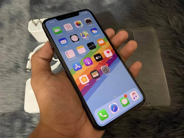 iPhone 11 Pro Max photo 1