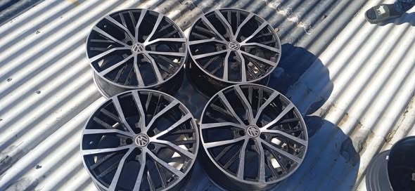 R17 rims photo 1