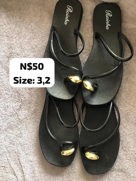 Sandals (shoes) photo 4