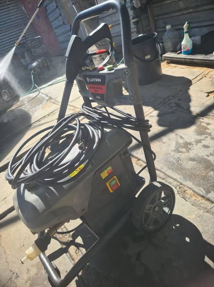 HIGHER PRESSURE WASHER photo 2