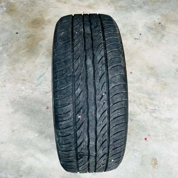 3x 225/55R17 tyres photo 2