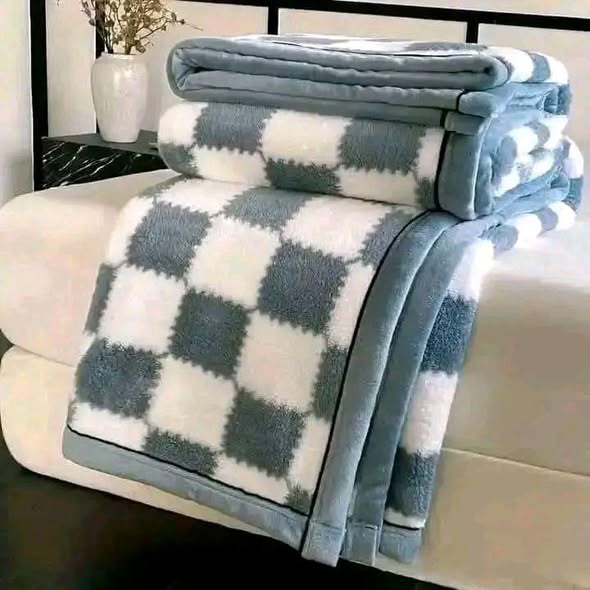Blankets photo 1