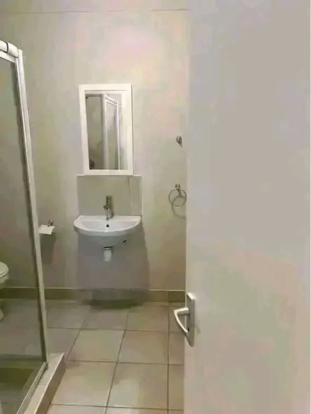 Bachelor flat for rent photo 1