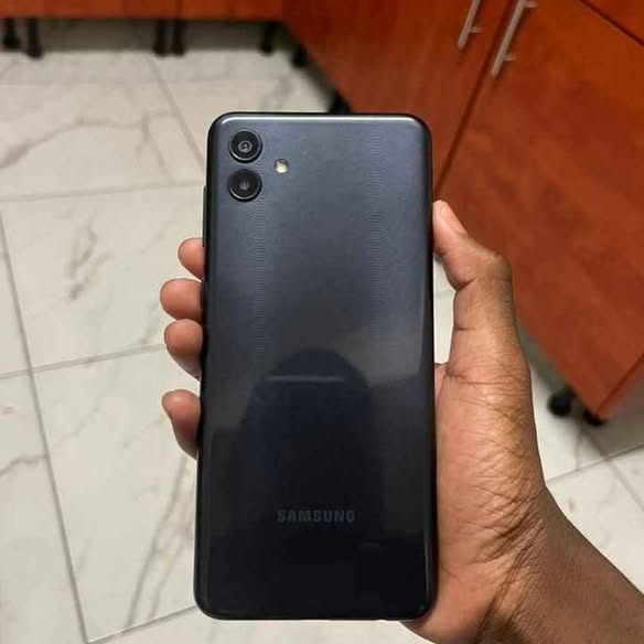 Samsung A04 photo 2